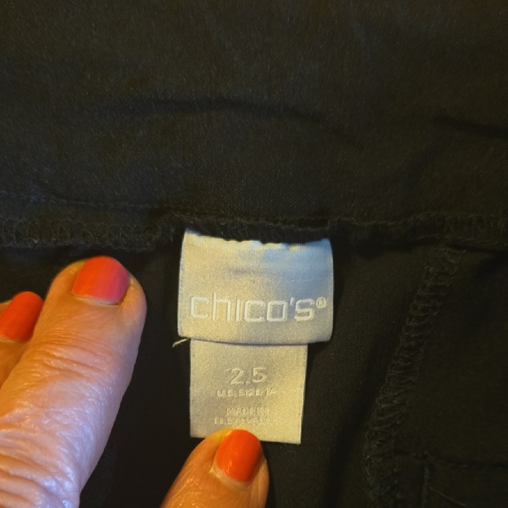 Chico's Black Capris Size 14 - Picture 3 of 6